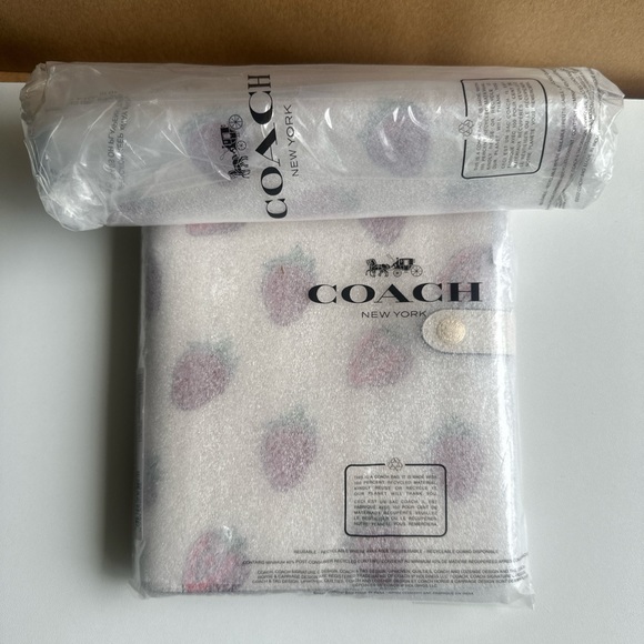 NWT Coach!! BUNDLE  notebook and pencil case set With Strawberry Print - Picture 6 of 6